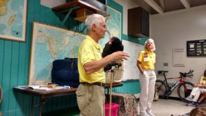 zookeeper teaches maupin students about vultures